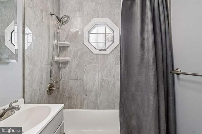 7707 Leigh Rd - Photo 6 of 19