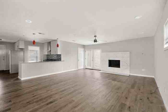 632 Freeman Dr - Photo 4 of 23