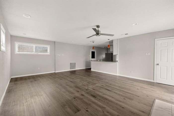 632 Freeman Dr - Photo 6 of 23