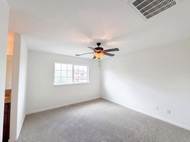 251 Sugnet Way - Photo 4 of 34