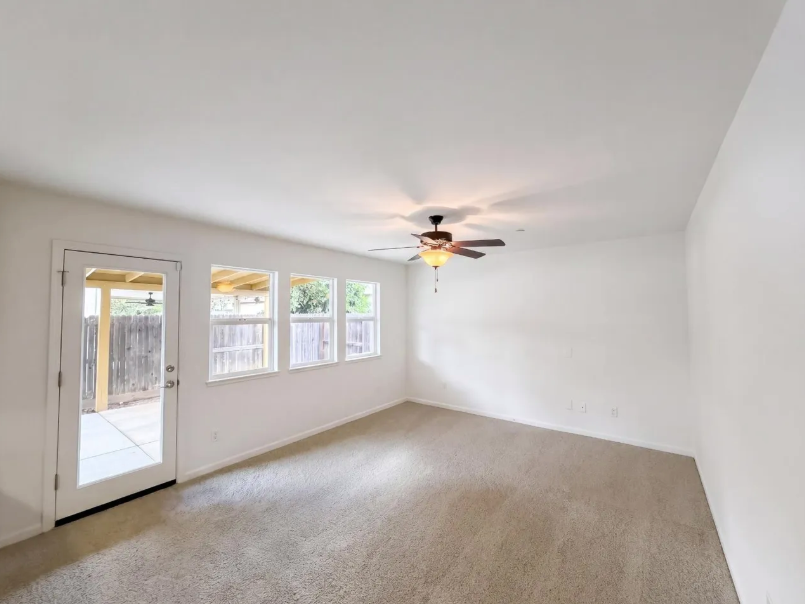 251 Sugnet Way - Photo 6 of 34