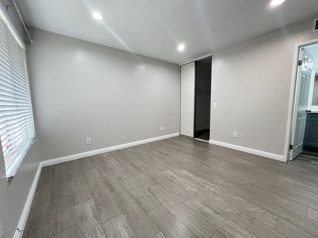 1031 S Palmetto Ave ##V2 - Photo 7 of 18