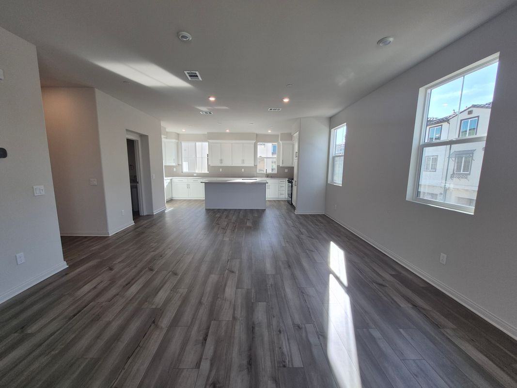 2137 Cumberland - Photo 3 of 14