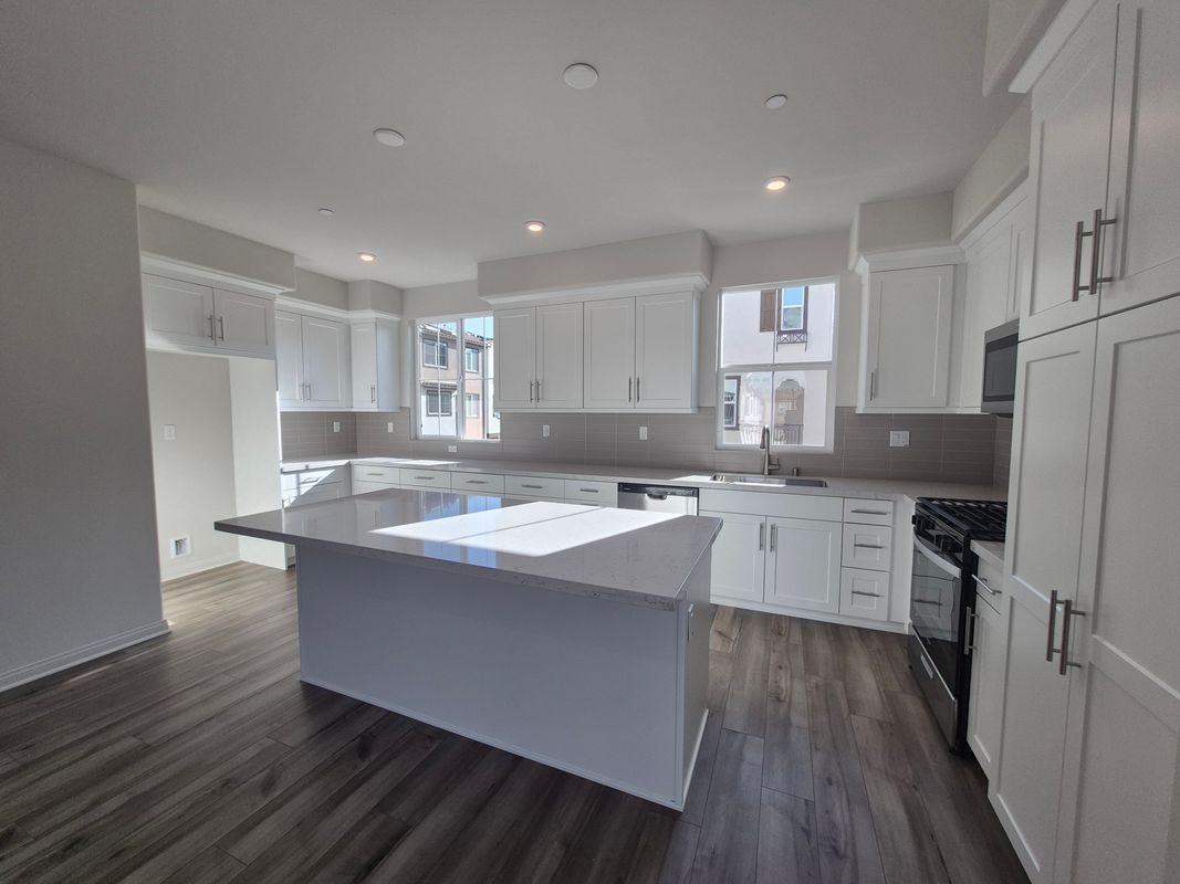 2137 Cumberland - Photo 7 of 14