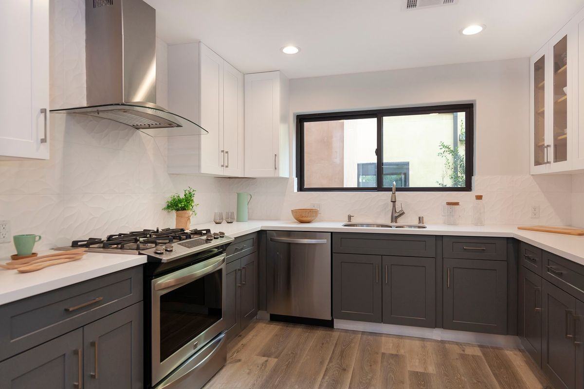 1059 Elm Ave ##107 - Photo 4 of 17