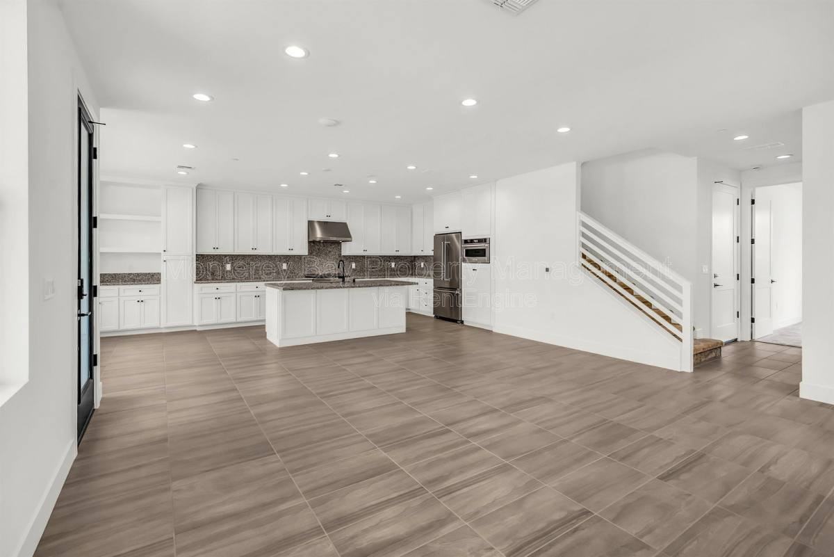 111 Sea Shell Ave - Photo 3 of 10