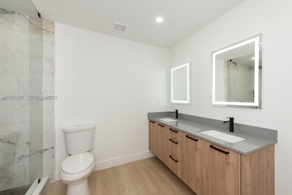 13912 Southwest 103rd Lane #13912 - Photo 5 of 27