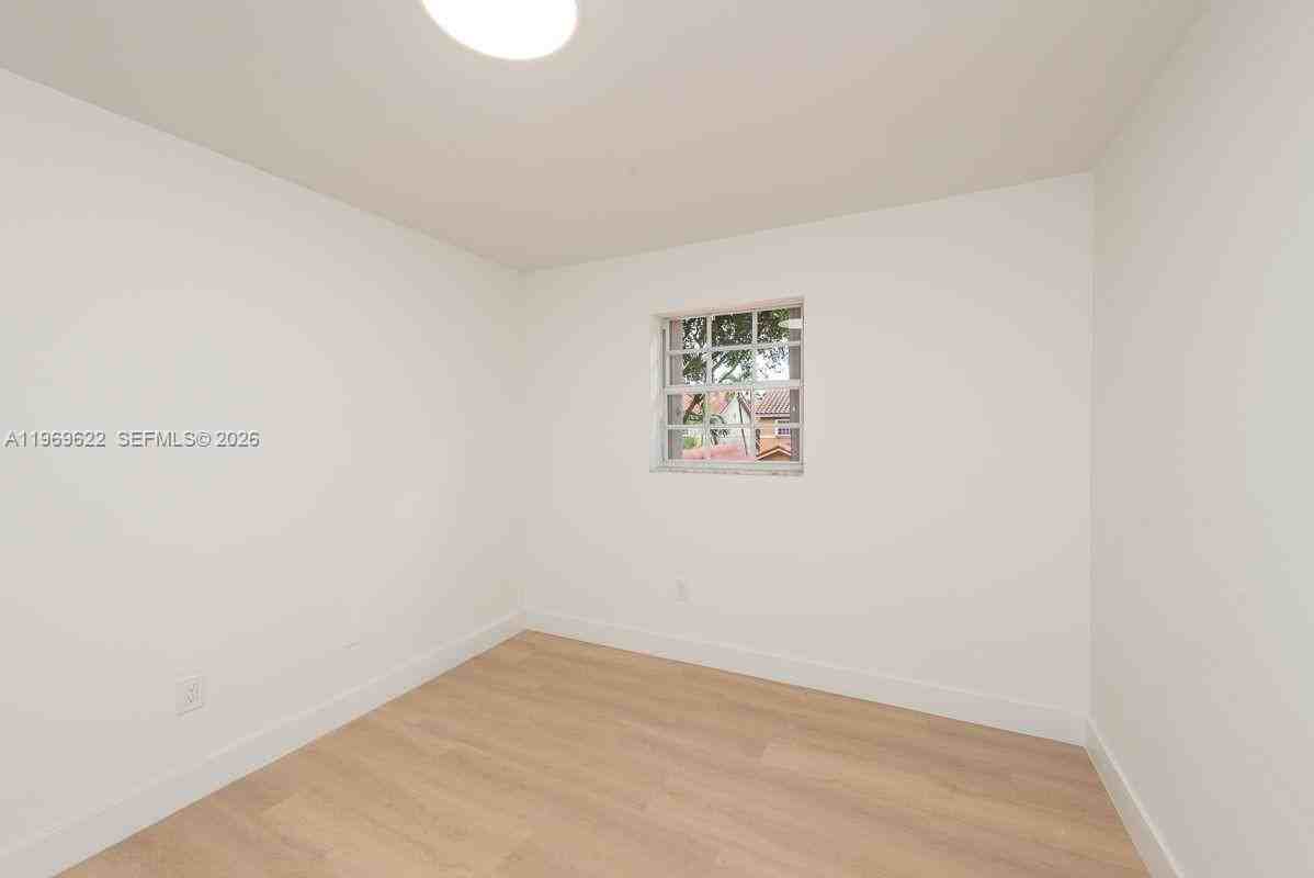 13912 Southwest 103rd Lane #13912 - Photo 7 of 27