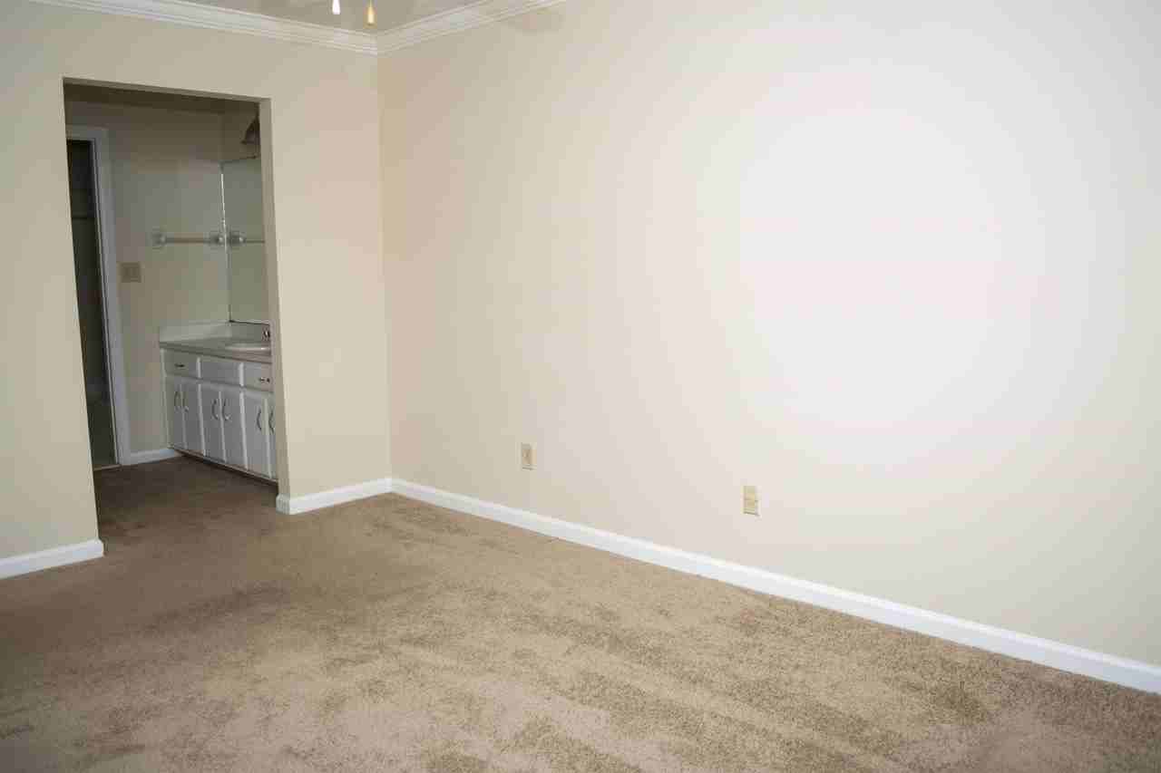 1615 Woodmere Loop Drive - Photo 4 of 50