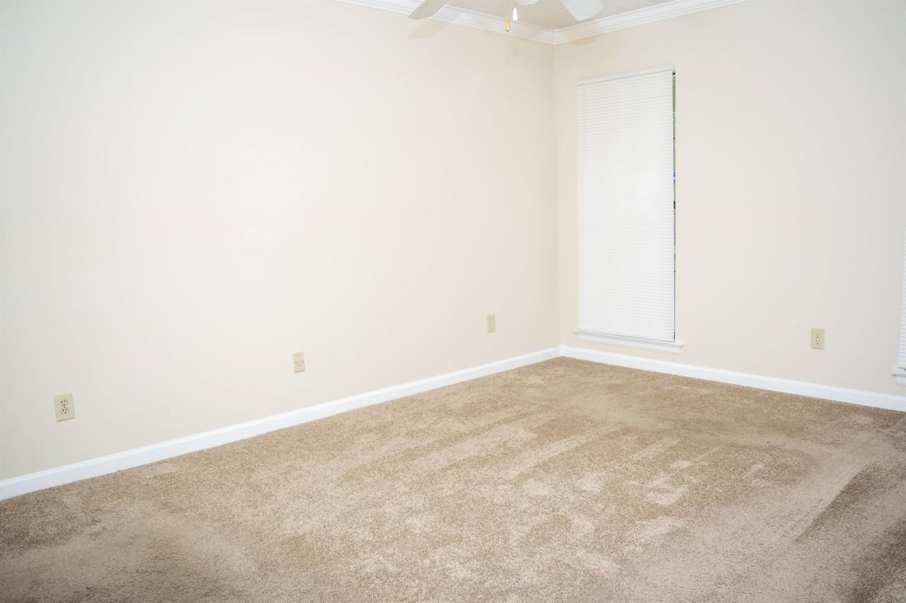 1615 Woodmere Loop Drive - Photo 3 of 50