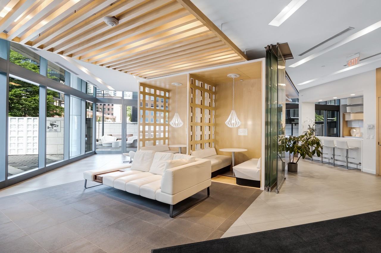 Yonge St & Bloor St W - Photo 2 of 15