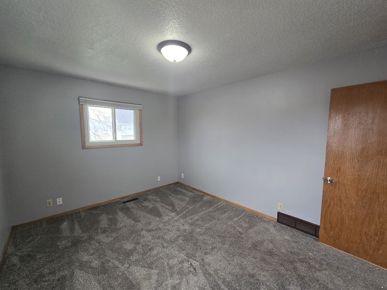 811 W 3rd St #8 - Photo 2 of 15