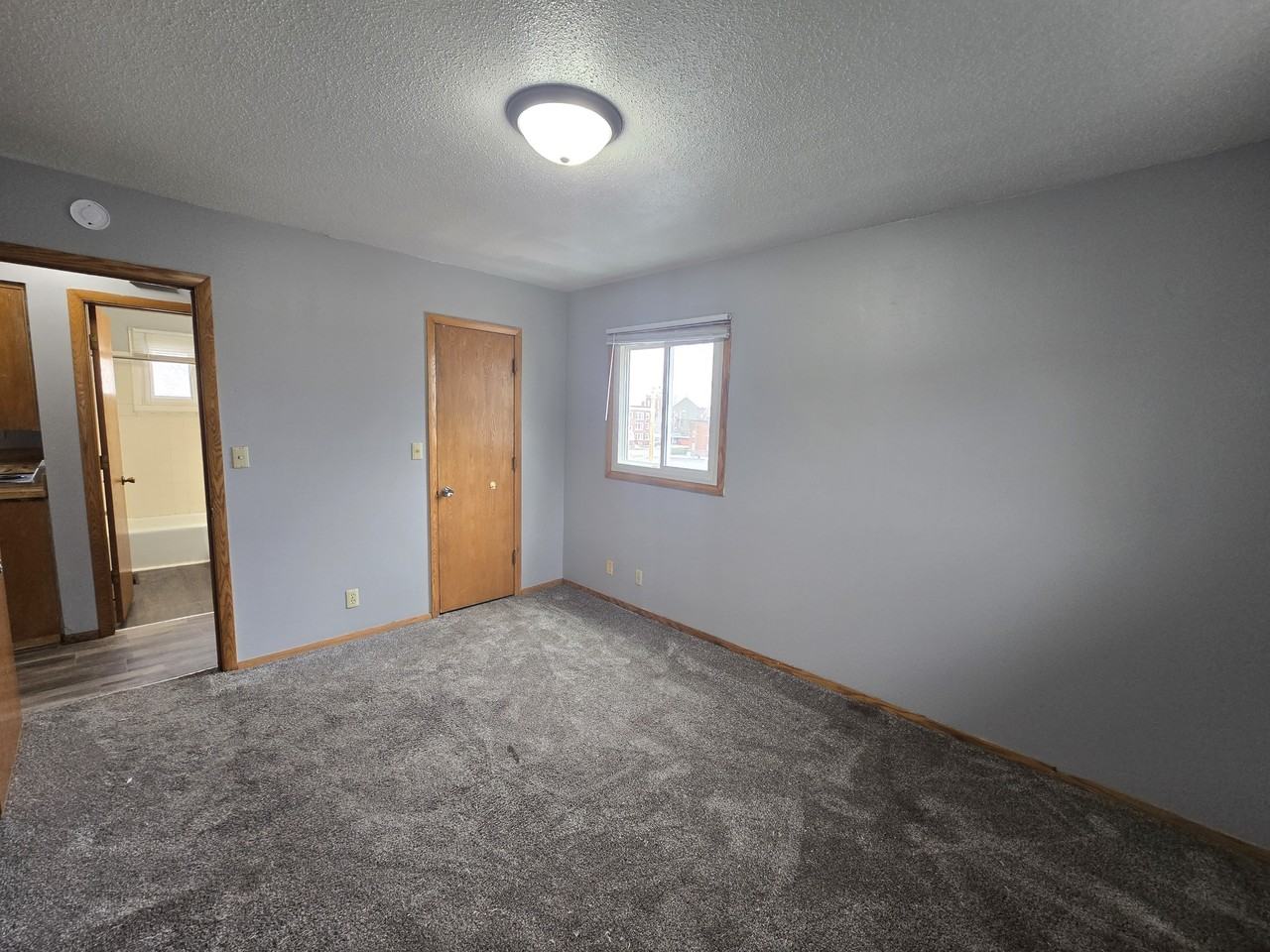 811 W 3rd St #8 - Photo 4 of 15