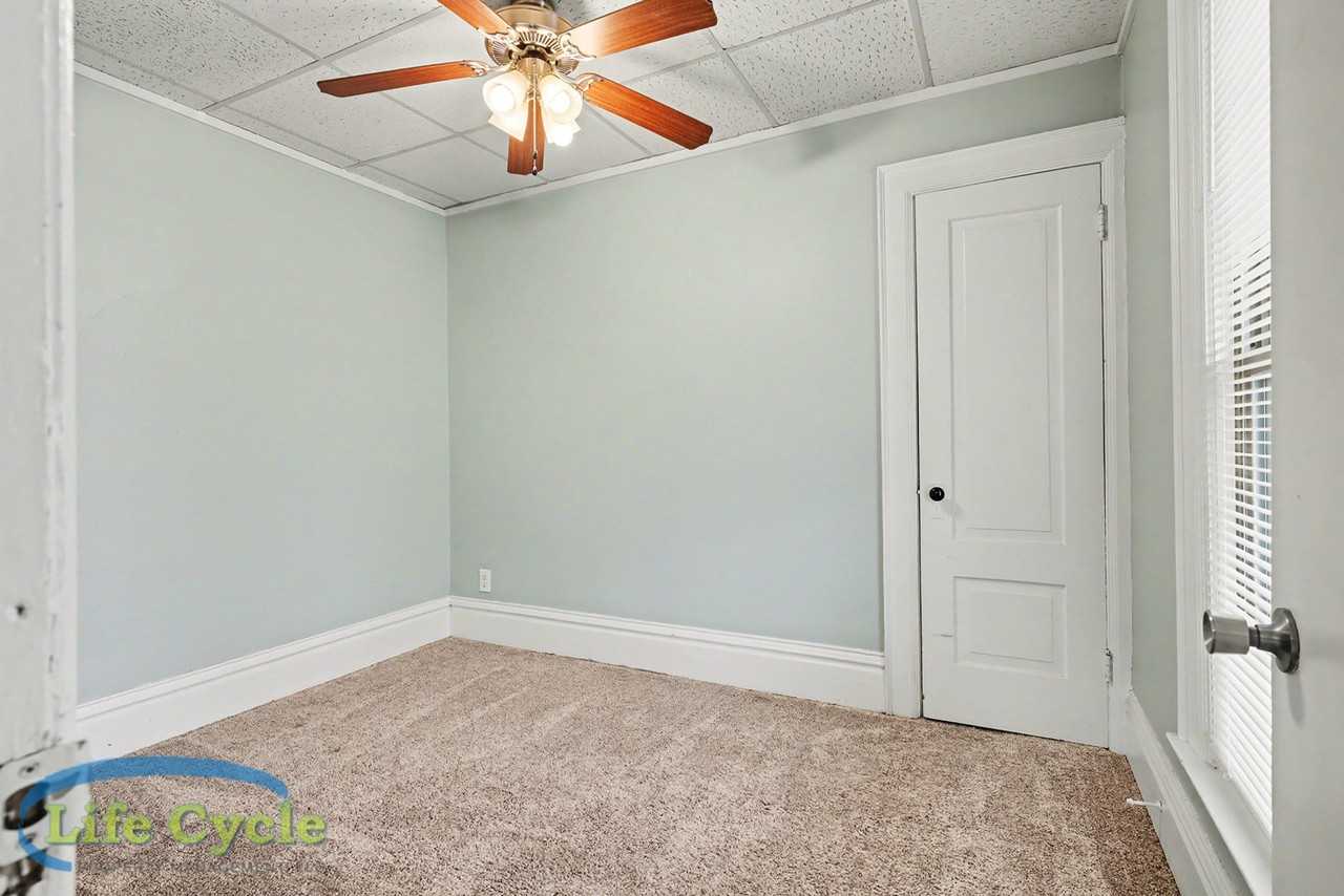 18 Indiana Ave Sw #2 - Photo 3 of 21