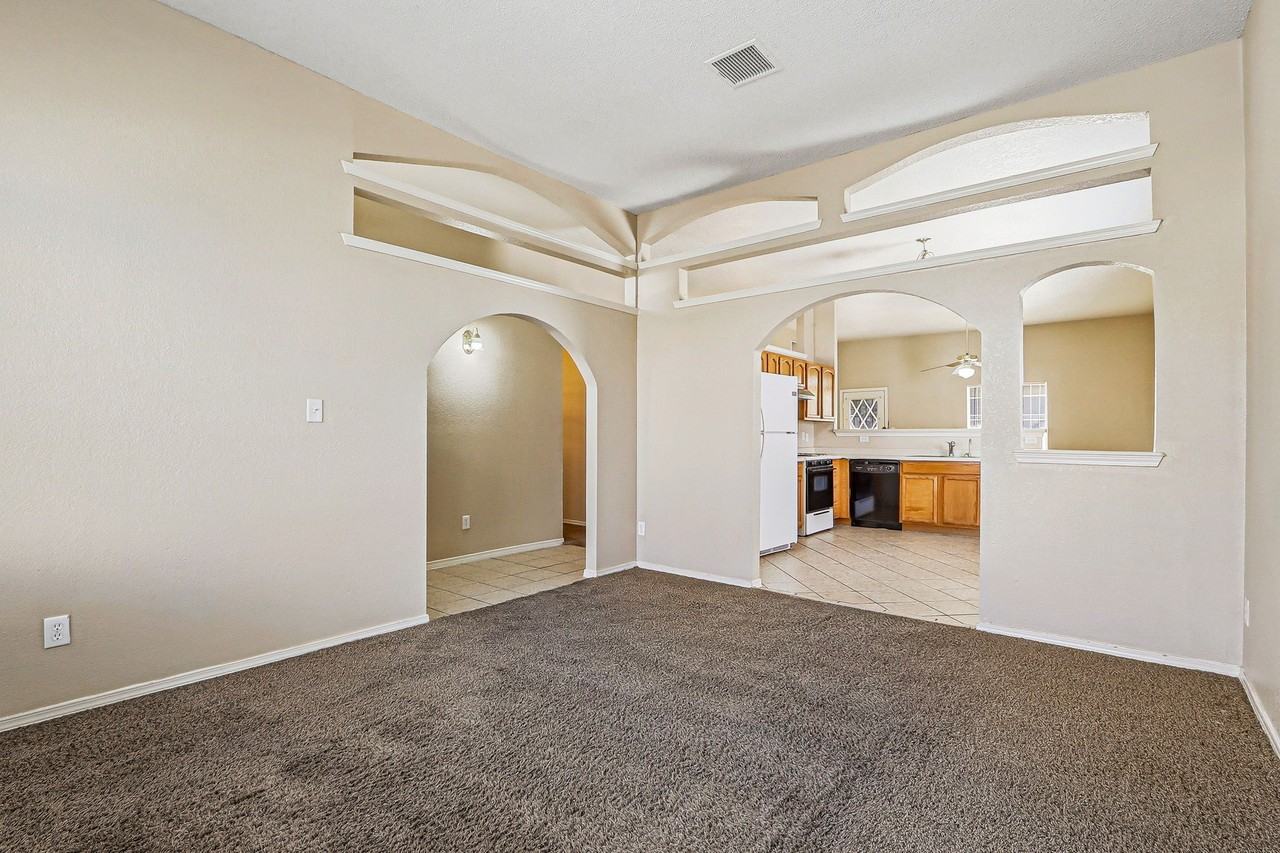 2369 Joshua Louis Dr - Photo 4 of 31
