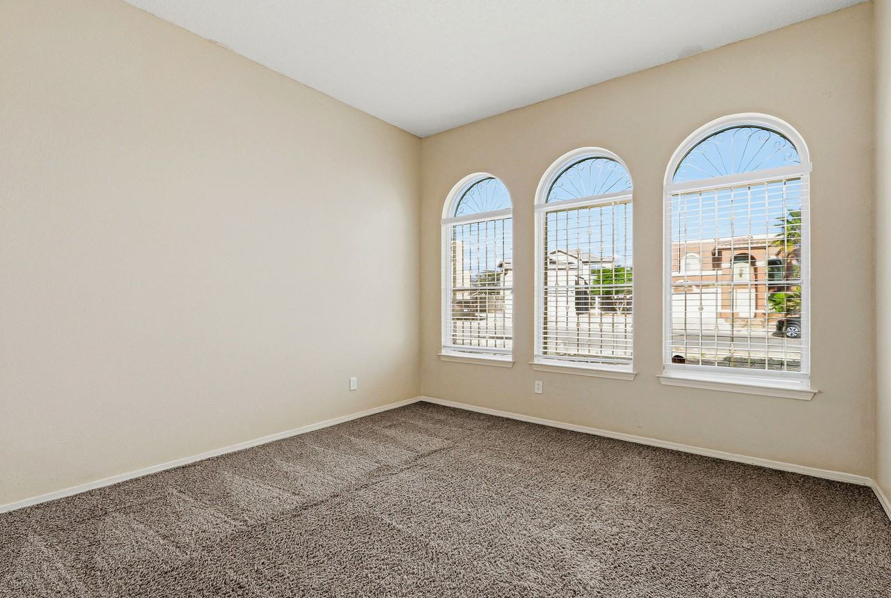 2369 Joshua Louis Dr - Photo 6 of 31