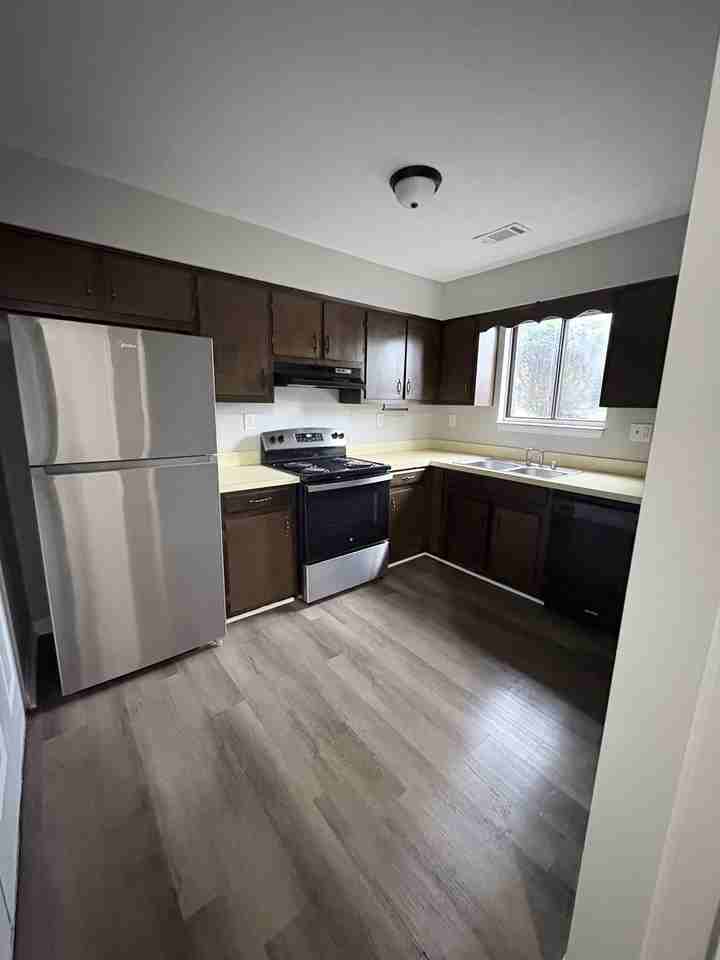 427 Harrodswood Rd #3 - Photo 6 of 9