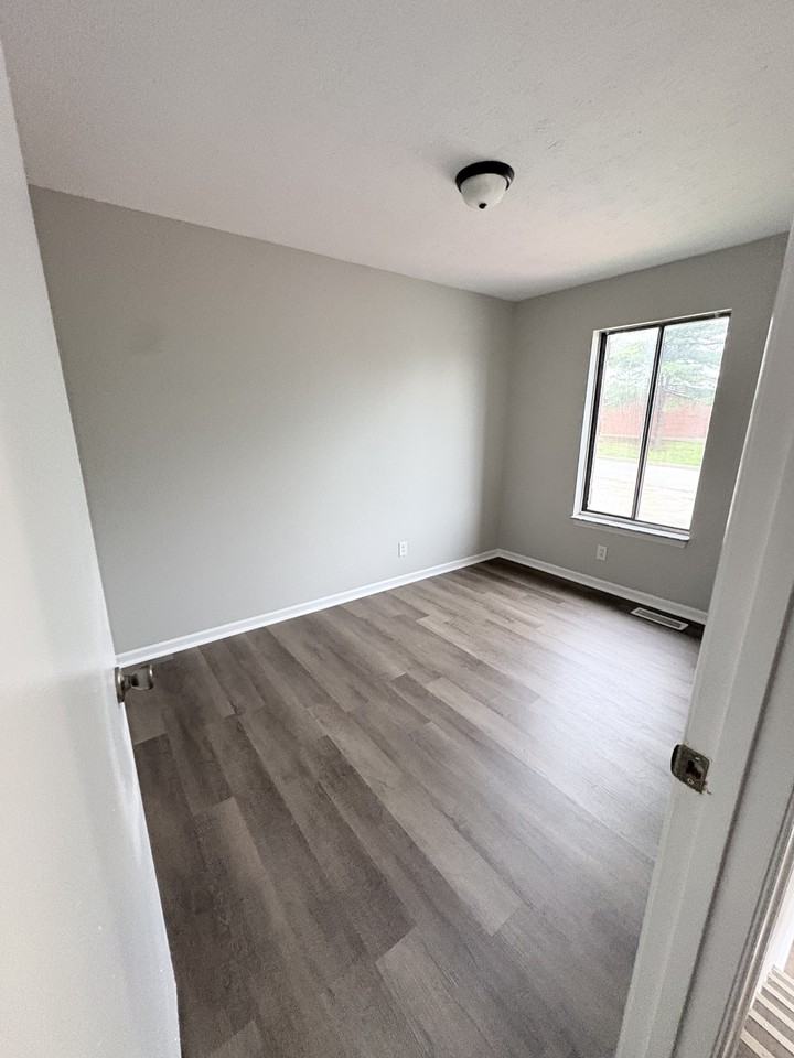 427 Harrodswood Rd #3 - Photo 2 of 9