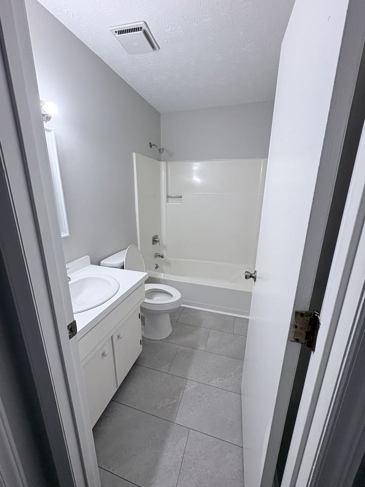 427 Harrodswood Rd #3 - Photo 3 of 9