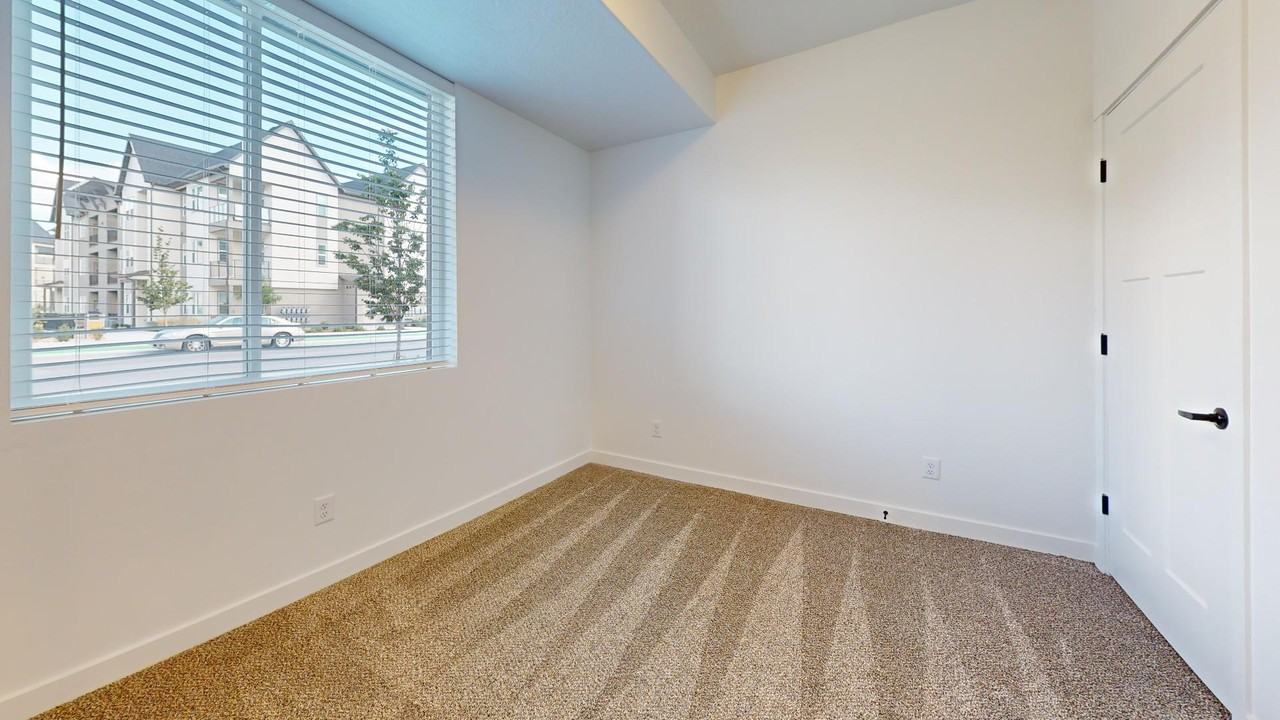 1126 Ws #202 - Photo 6 of 8