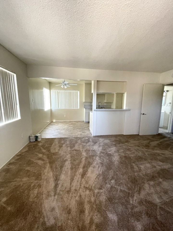 2630 Linden Ave - Photo 3 of 8