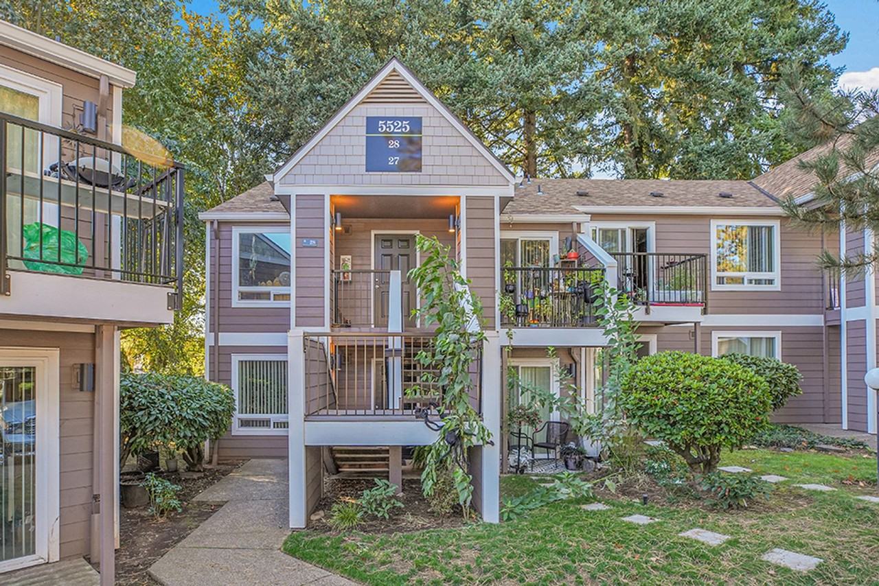 #442 WOODSIDE ESTATES APARTMENTS - Photo 4 of 7