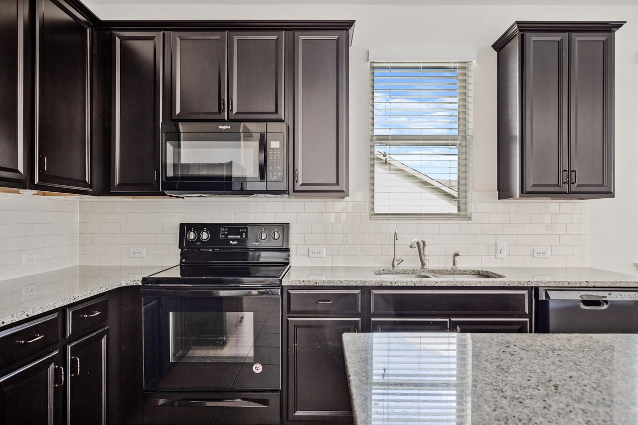 19213 Quebrada Dr - Photo 6 of 28