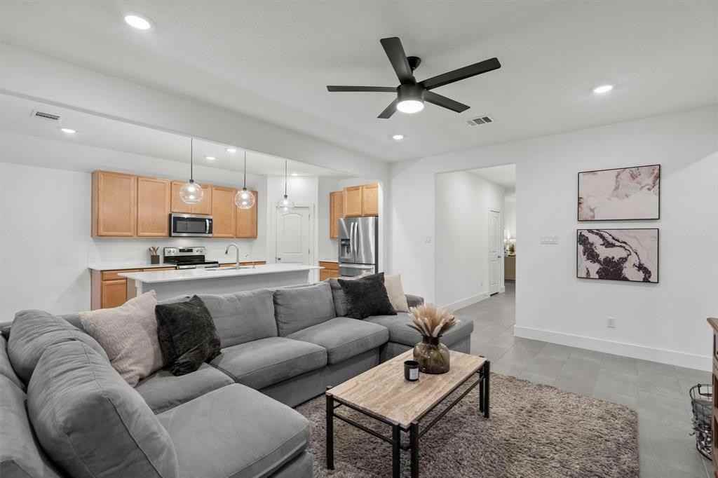 19328 Colgin Dr - Photo 5 of 31