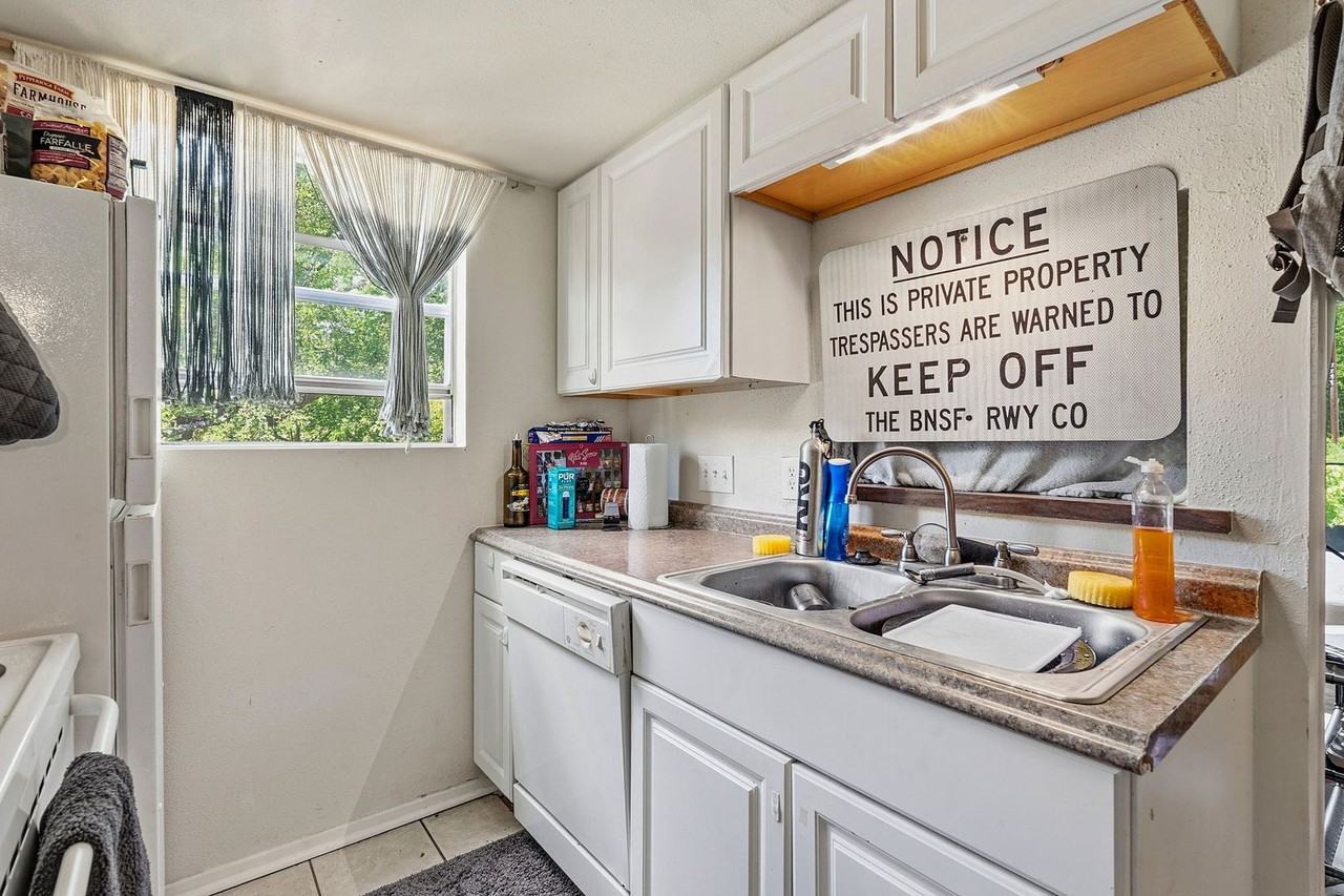 710 E Dean Keeton St #206 - Photo 4 of 14