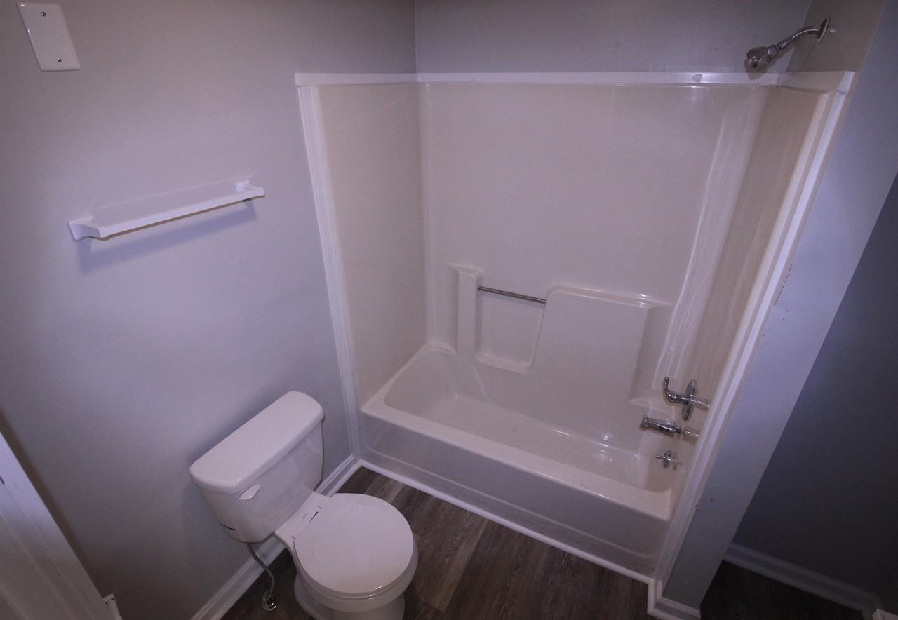 759 Holmes St #B - Photo 7 of 10