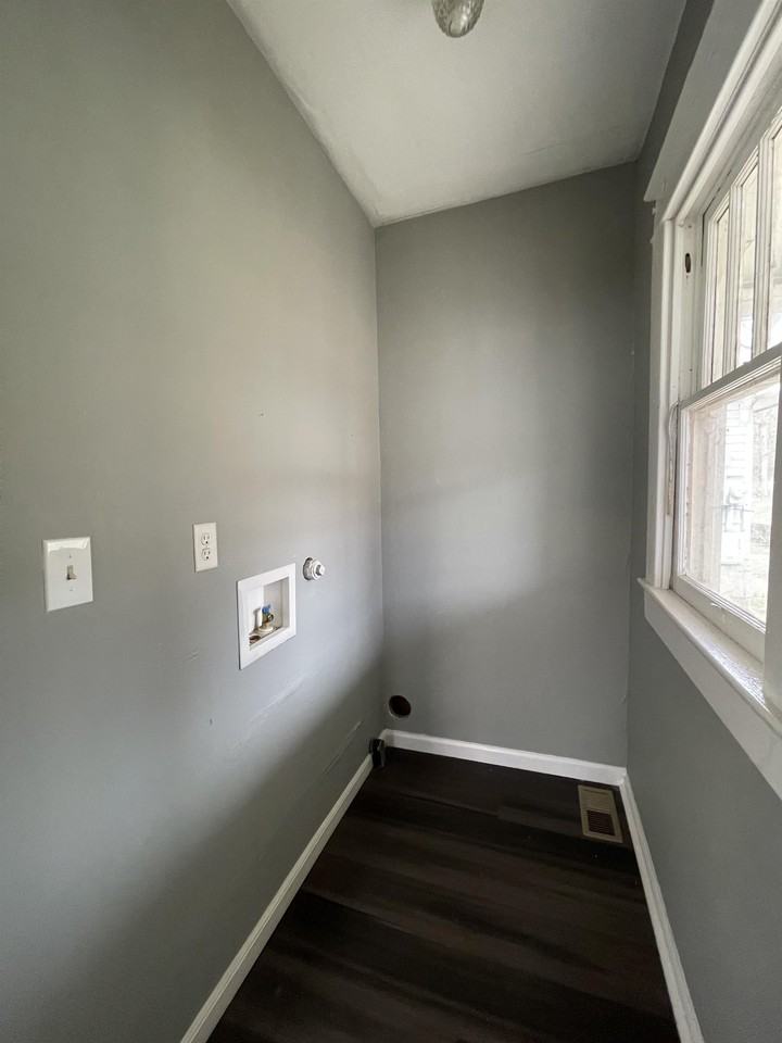 1818 Dodds Ave #14701398 - Photo 3 of 10