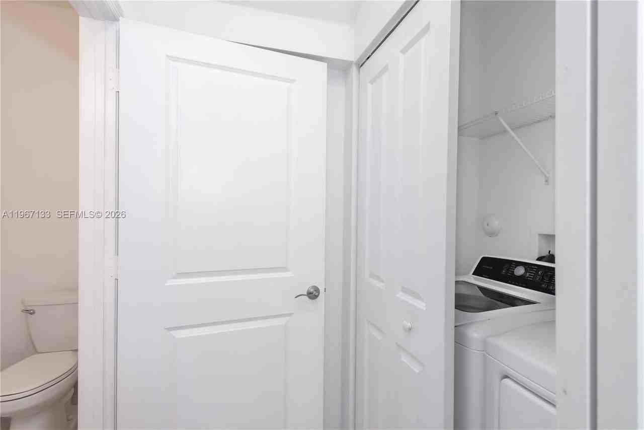 25128 Southwest 113th Place - Photo 3 of 38