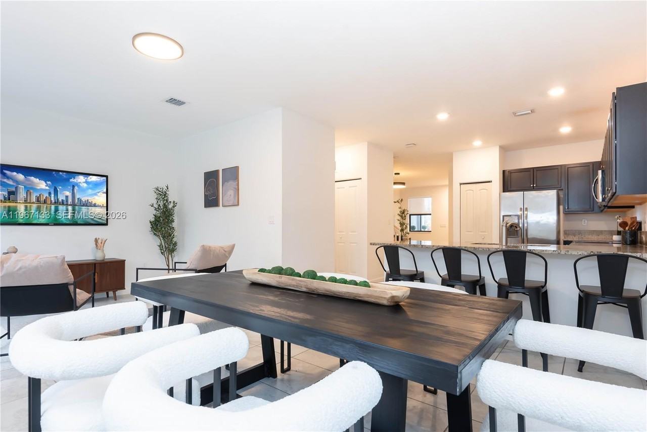 25128 Southwest 113th Place - Photo 6 of 38