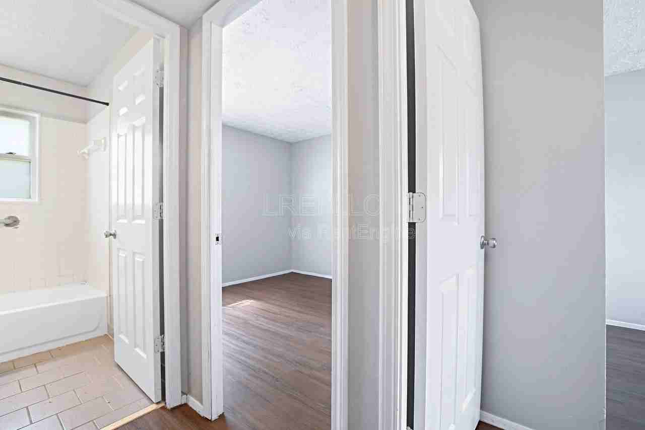 8602 Gary Way - Photo 6 of 32