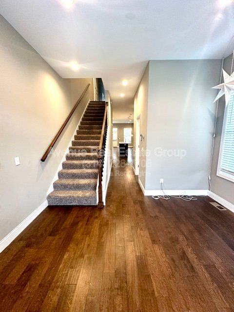 4328 Swan Ave - Photo 4 of 23