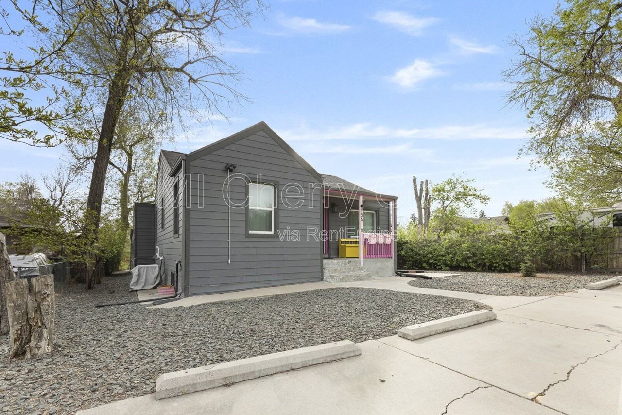 156 S Newton St #A - Photo 3 of 21