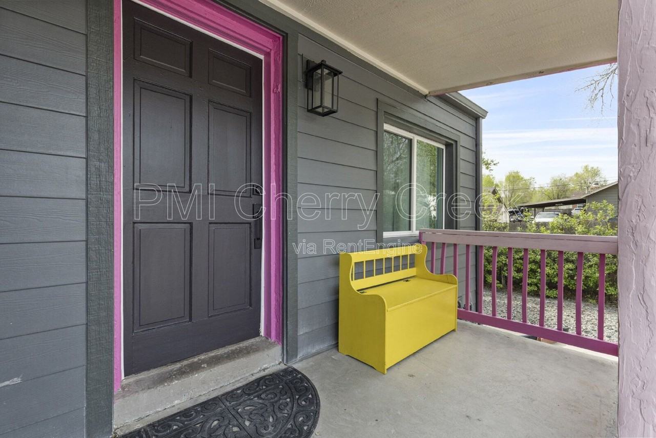 156 S Newton St #A - Photo 4 of 21