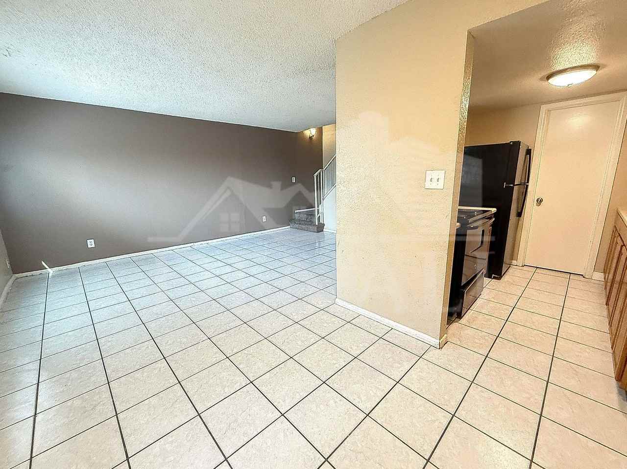 4514 E Riverside St - Photo 5 of 14