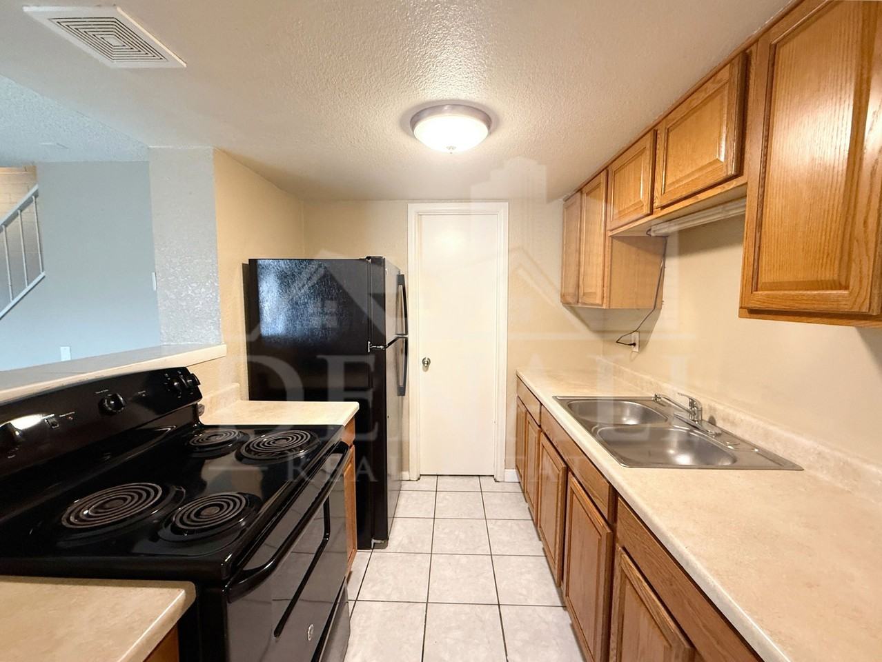 4514 E Riverside St - Photo 6 of 14