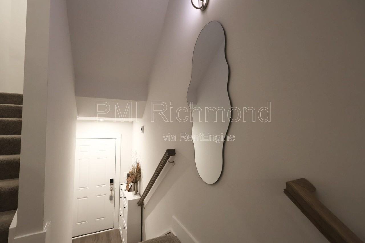 1500 Moore St #B - Photo 3 of 31