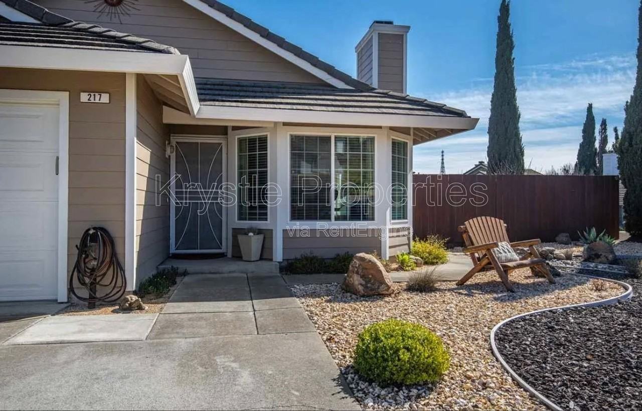 217 Foulkstone Way - Photo 4 of 27