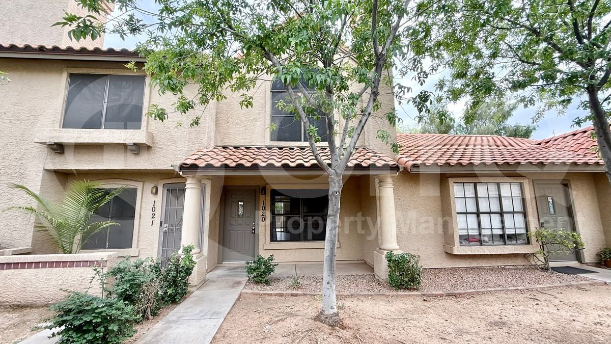 5704 E Aire Libre Ave #1020