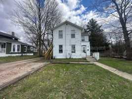 featured image of 55 Poplar St #2