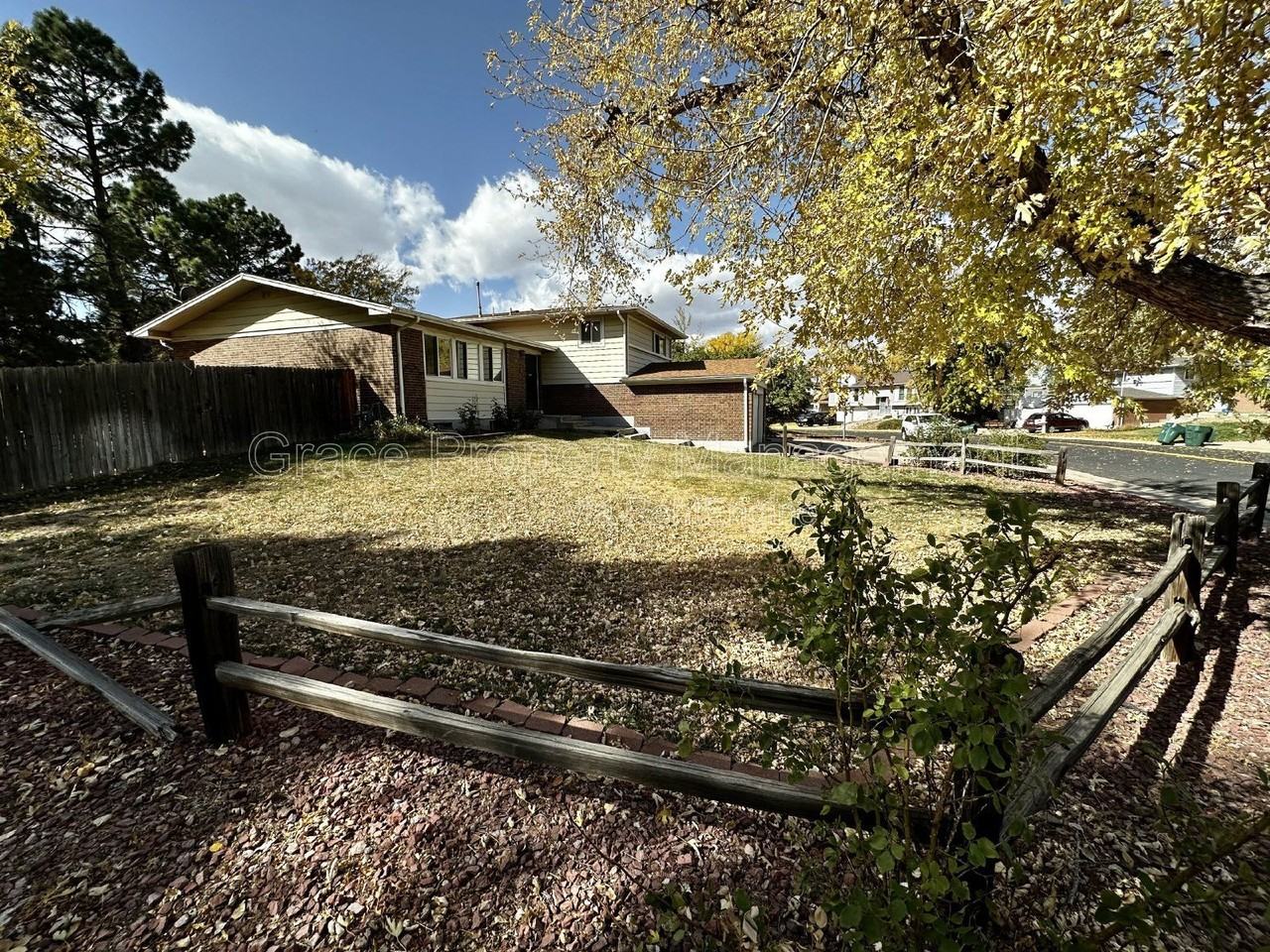 1762 Ura Ln - Photo 4 of 23