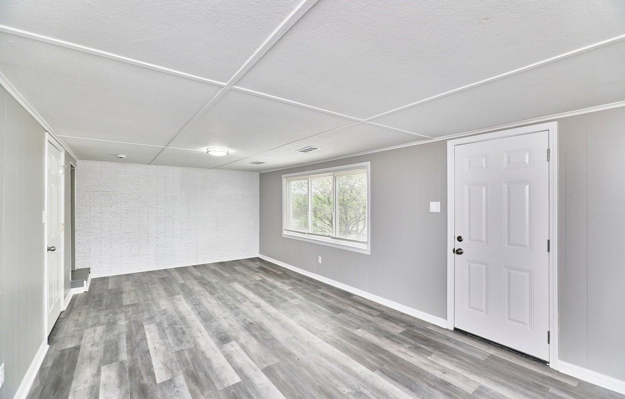 63 Patricia Pl - Photo 7 of 42