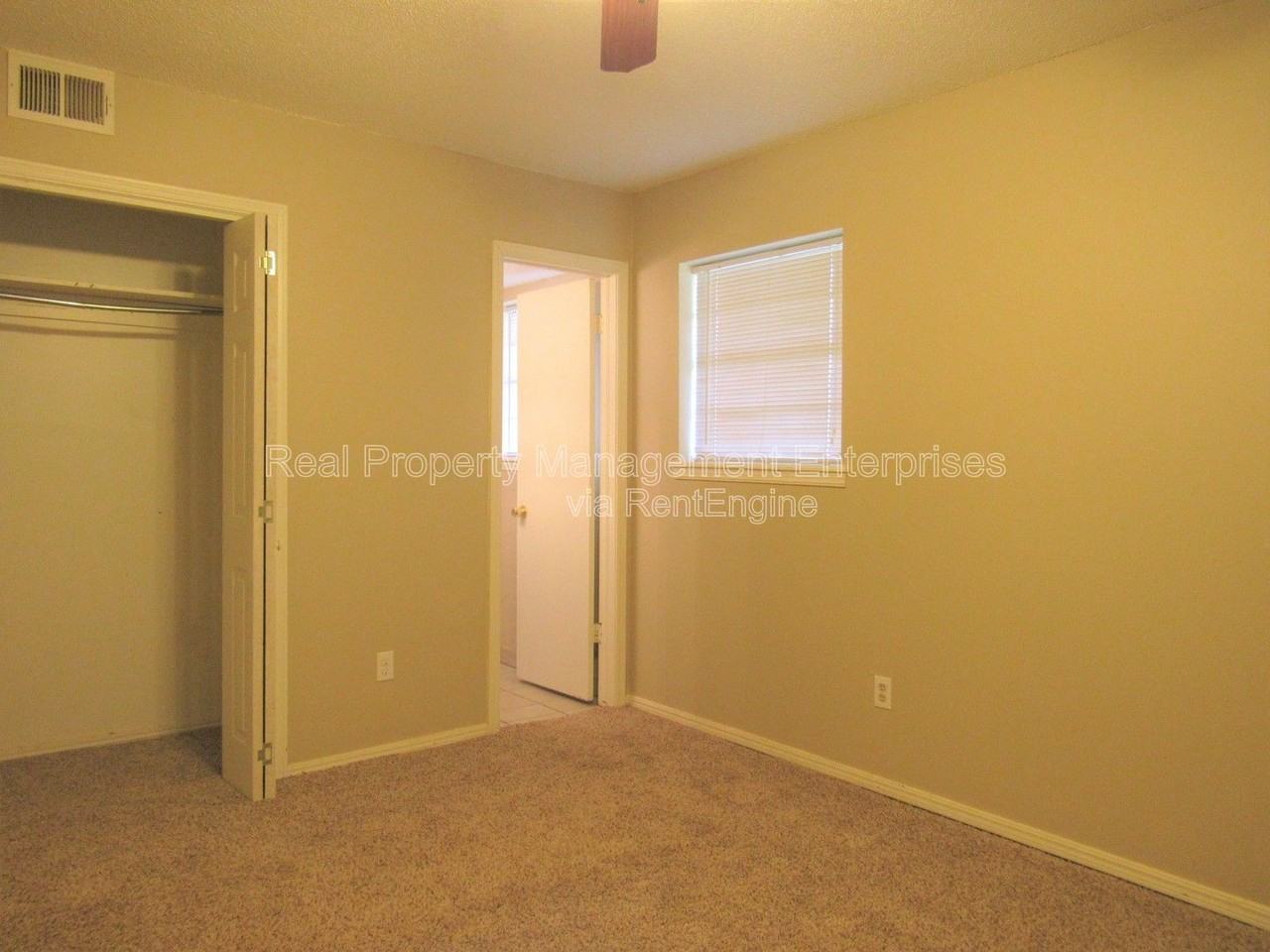 637 Redstone Ave - Photo 7 of 19