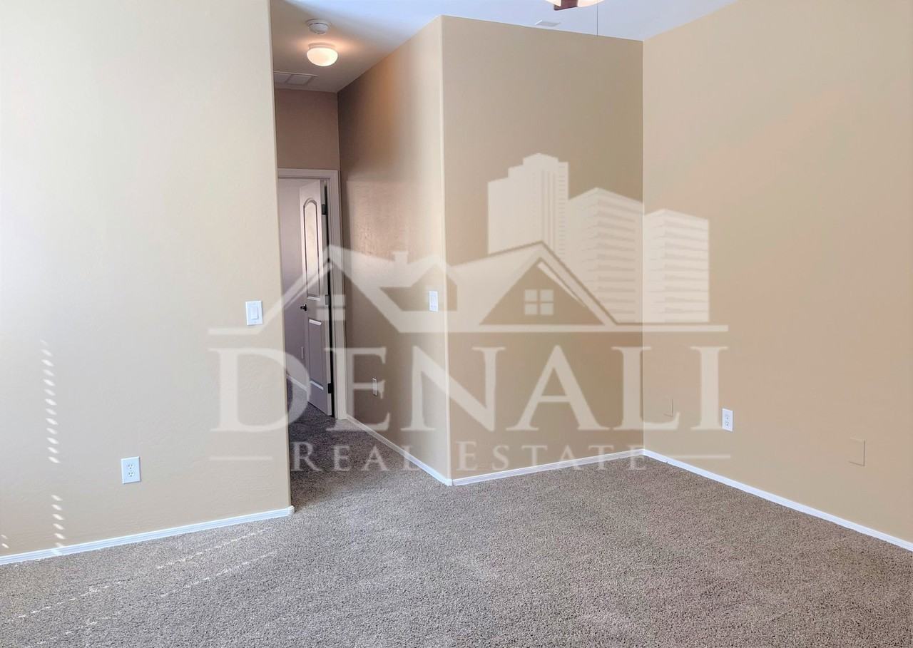 4321 E Jasper Dr - Photo 6 of 17