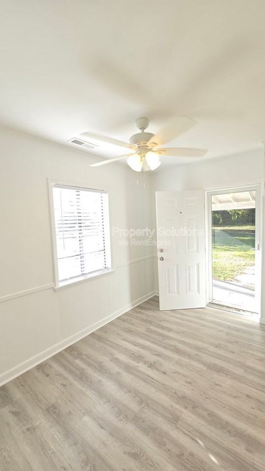 4936 Wrightsville Ave - Photo 6 of 27