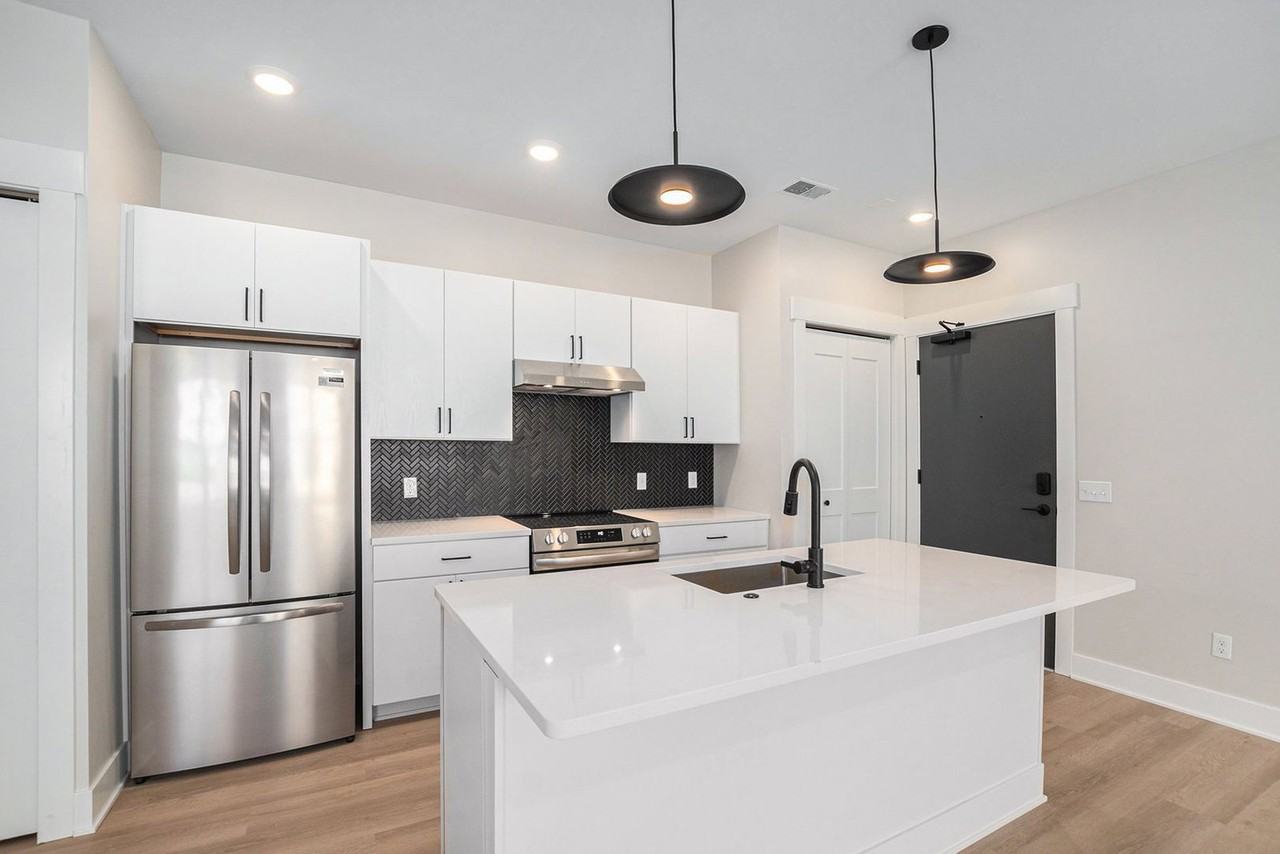 3233 Prospect St #203 - Photo 5 of 35