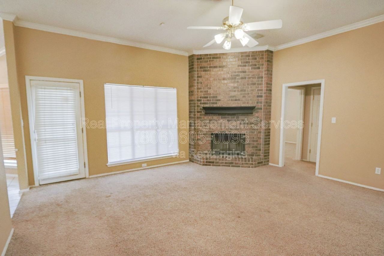 5713 85th St - Photo 2 of 10